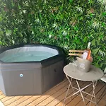 Loucisa Piscine Vue 8 24 Couchages Villa